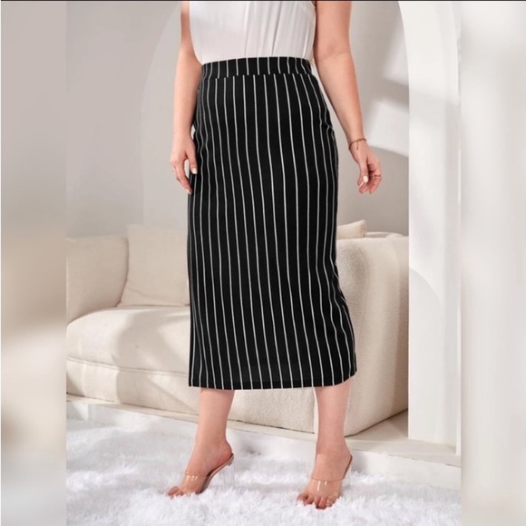 BLACK & WHITE MIDI SKIRT - Picture 4 of 8
